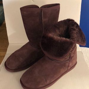 Lamo Suede pull-on Boots Faux Fur